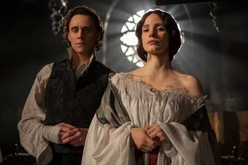 phim_kinh_di_crimsonpeak_lau_dai_dam_mau 11
