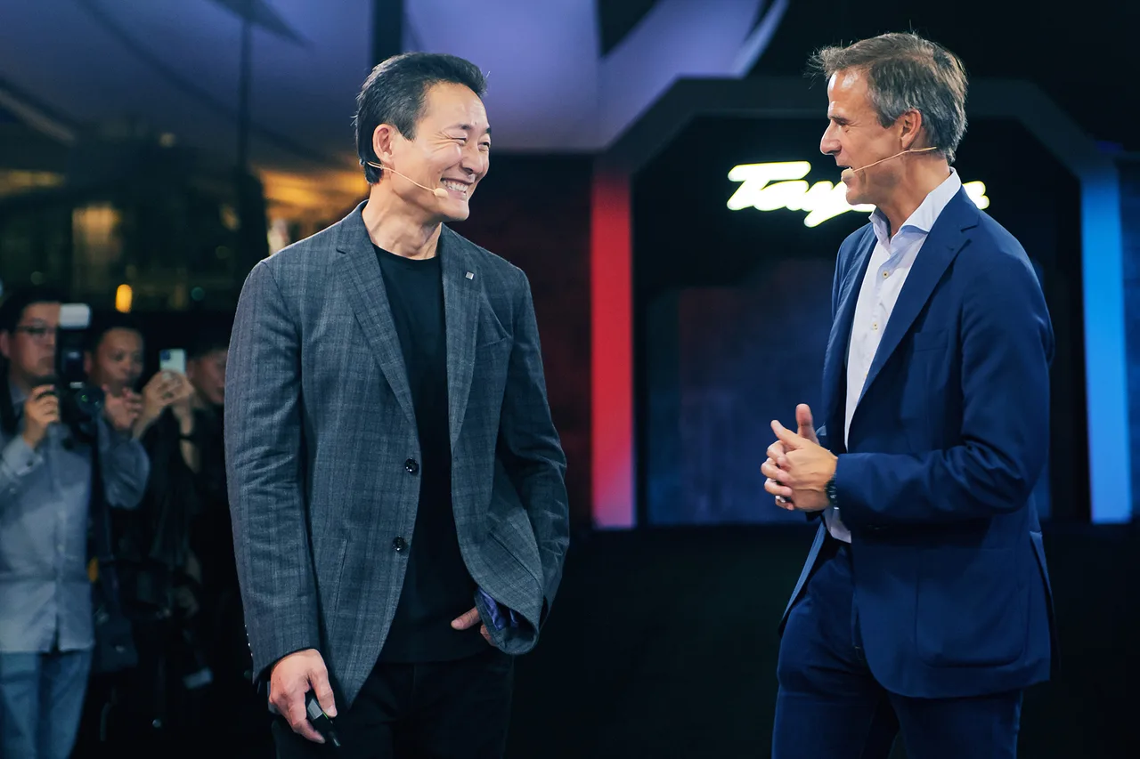 thương hiệu Porsche kết hợp hãng Lucasfilm thương hiệu Porsche kết hợp hãng Lucasfilm