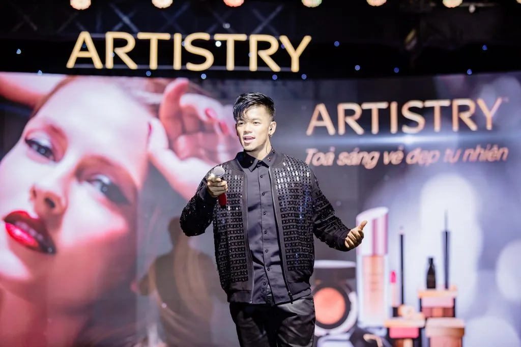 Trọng Hiếu tại sự kiện Artistry