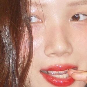 “Thủ thuật” trang điểm một bờ môi mọng nước