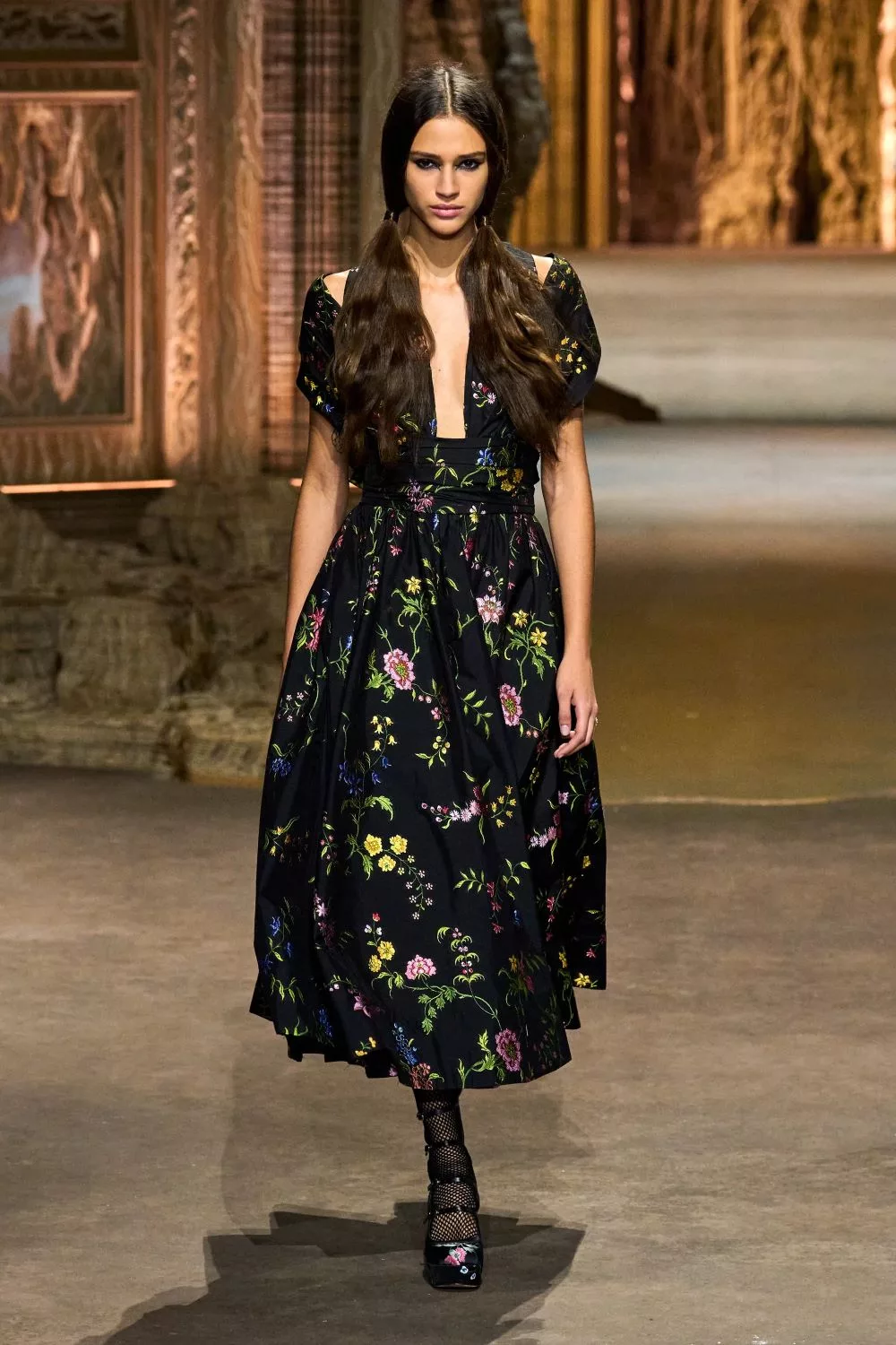 CD xuân hè 2023 look 68