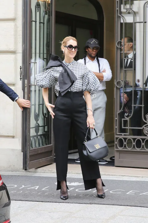 Nữ ca sĩ Celine Dion trong tuần lễ Couture tại Paris