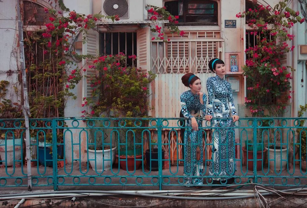 áo dài hoạ tiết cô ba sài gòn