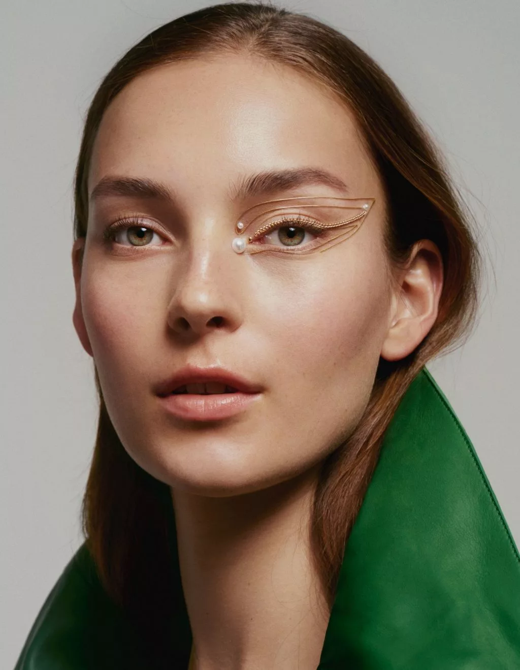 Cảm hứng vị lai từ son Pat McGrath trong Maison Margiela Counture Xuân 2018 Cảm hứng vị lai từ son Pat McGrath trong Maison Margiela Counture Xuân 2018 -2
