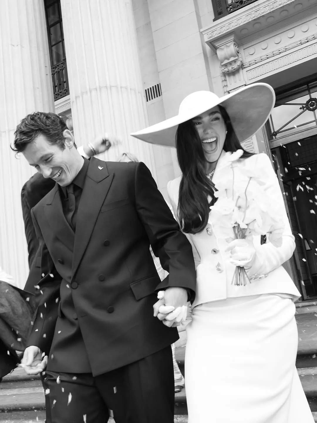 Lễ cưới dân sự của Dua Lipa và Callum Turner