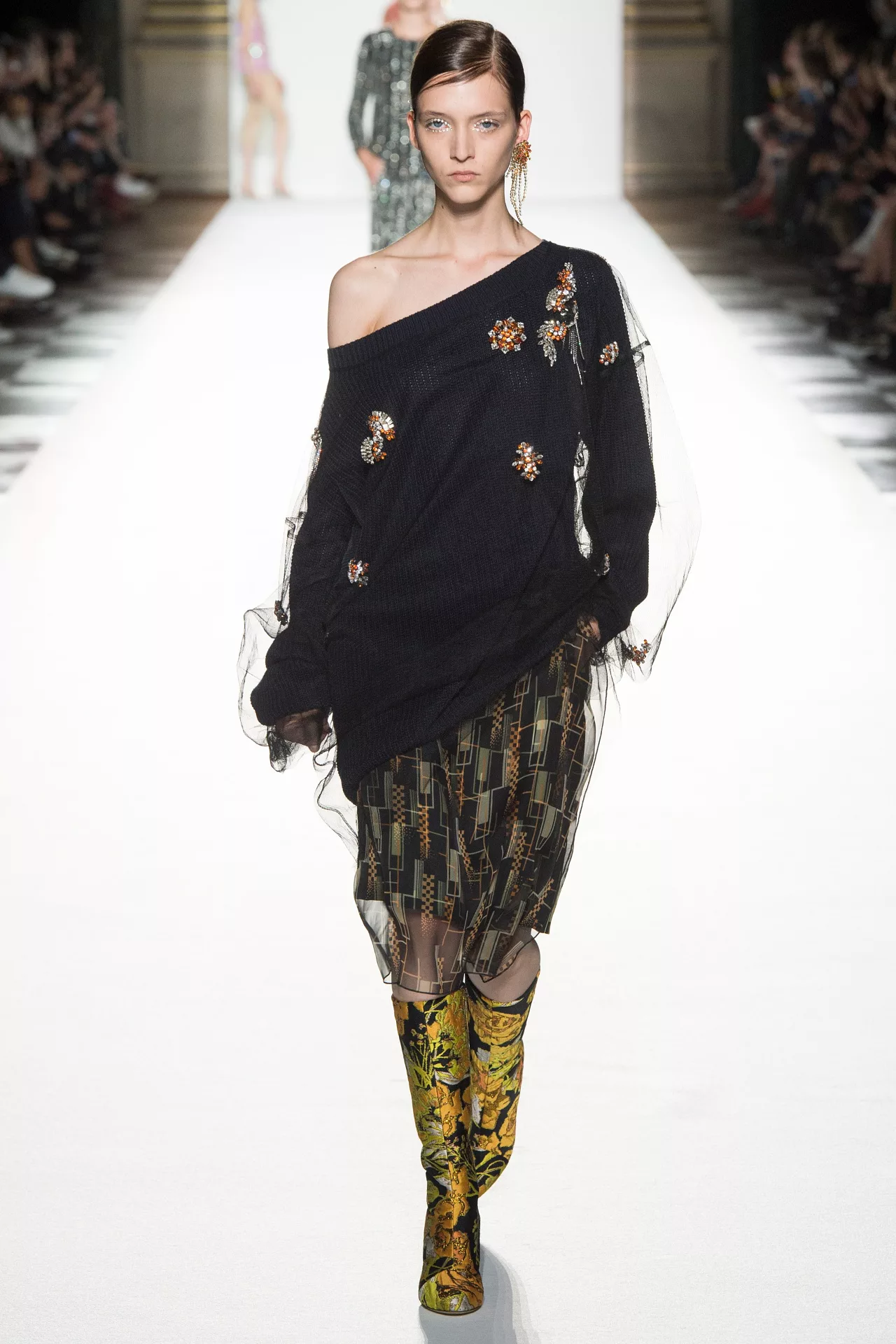 Paris Fashion Week: Muôn màu tích cực trong bst Xuân 2018 của Dries Van Noten