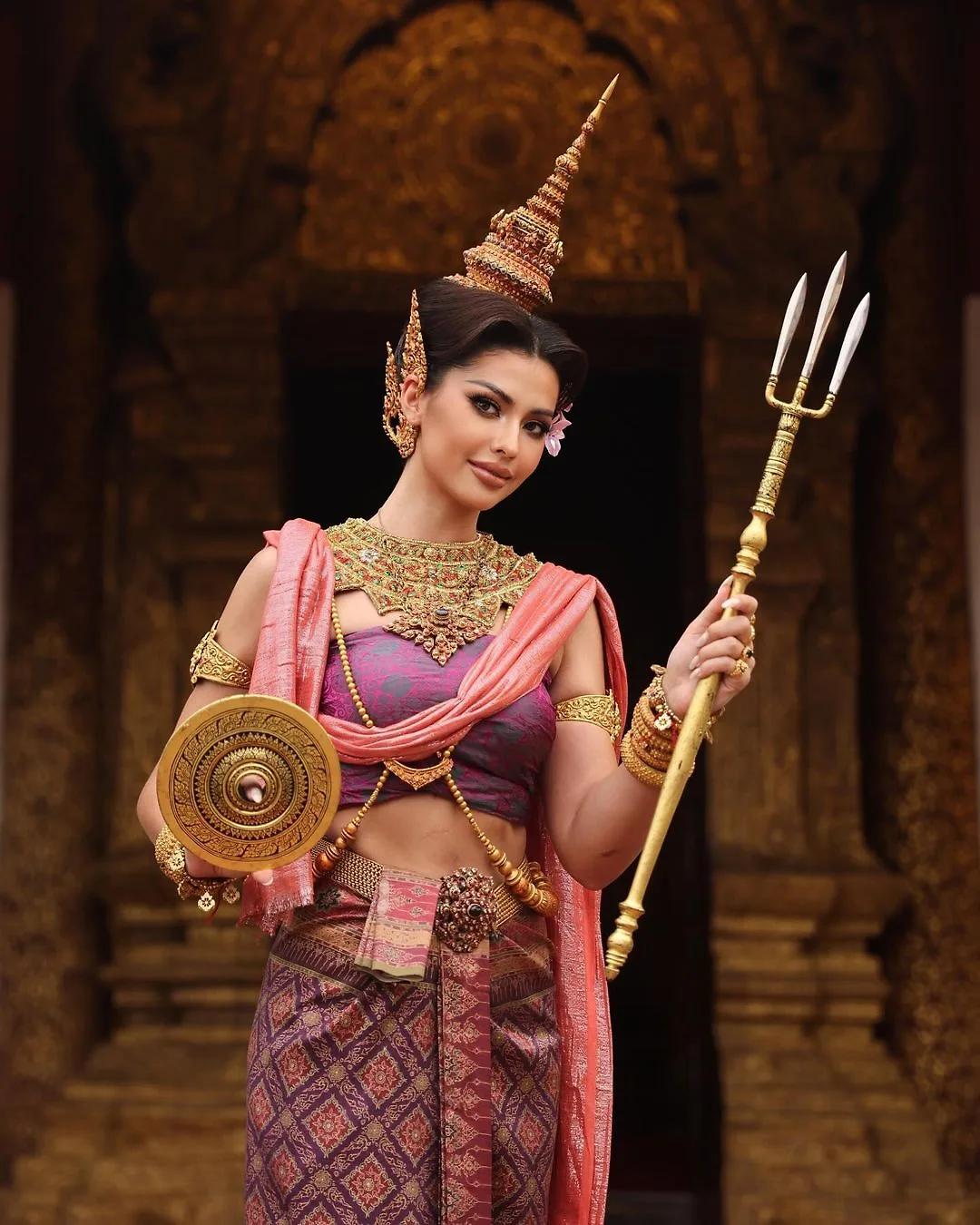 Anntonia Porsild tại songkran