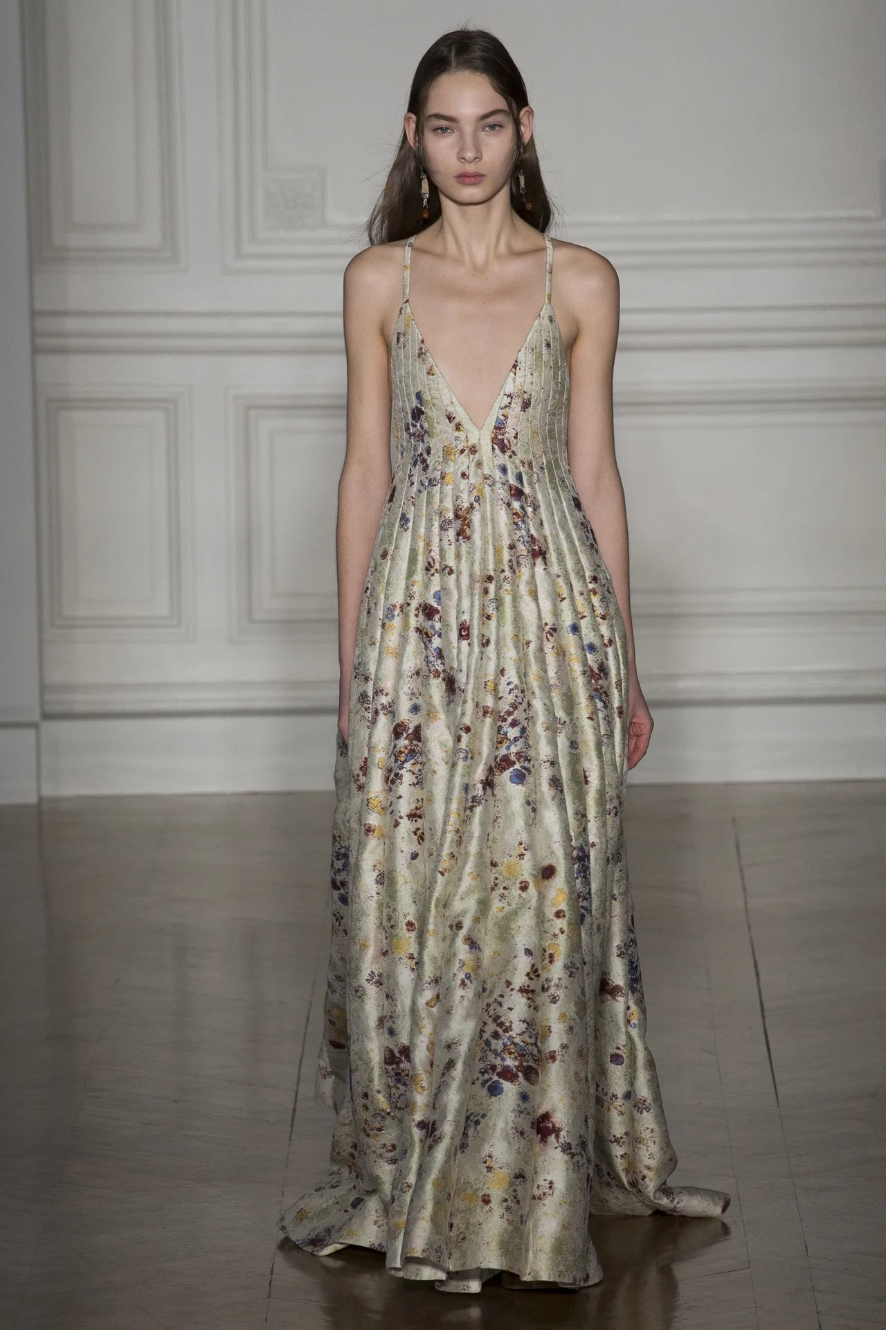 Những BST nổi bật tại tuần lễ Haute Couture Xuân-Hè 2017 - ELLE VN