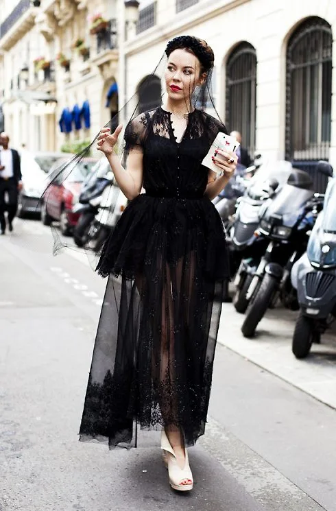 phong cách thời trang gothic cho phụ nữ tuổi 40