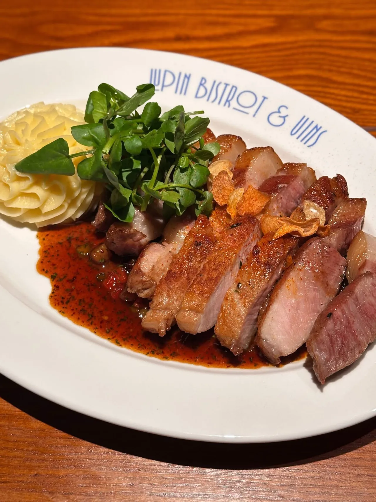đồ ăn tại Lupin Bistrot et Vins