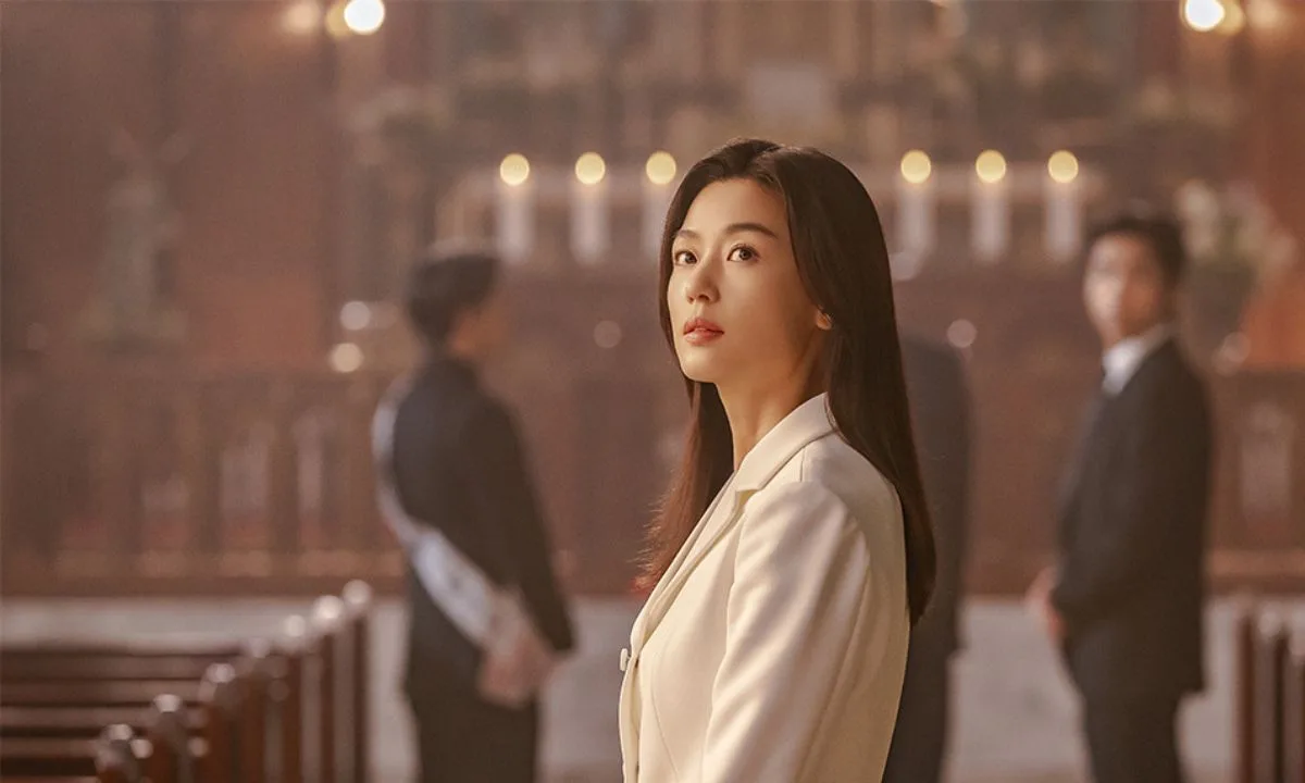 Jun Ji Hyun trong Tempest.