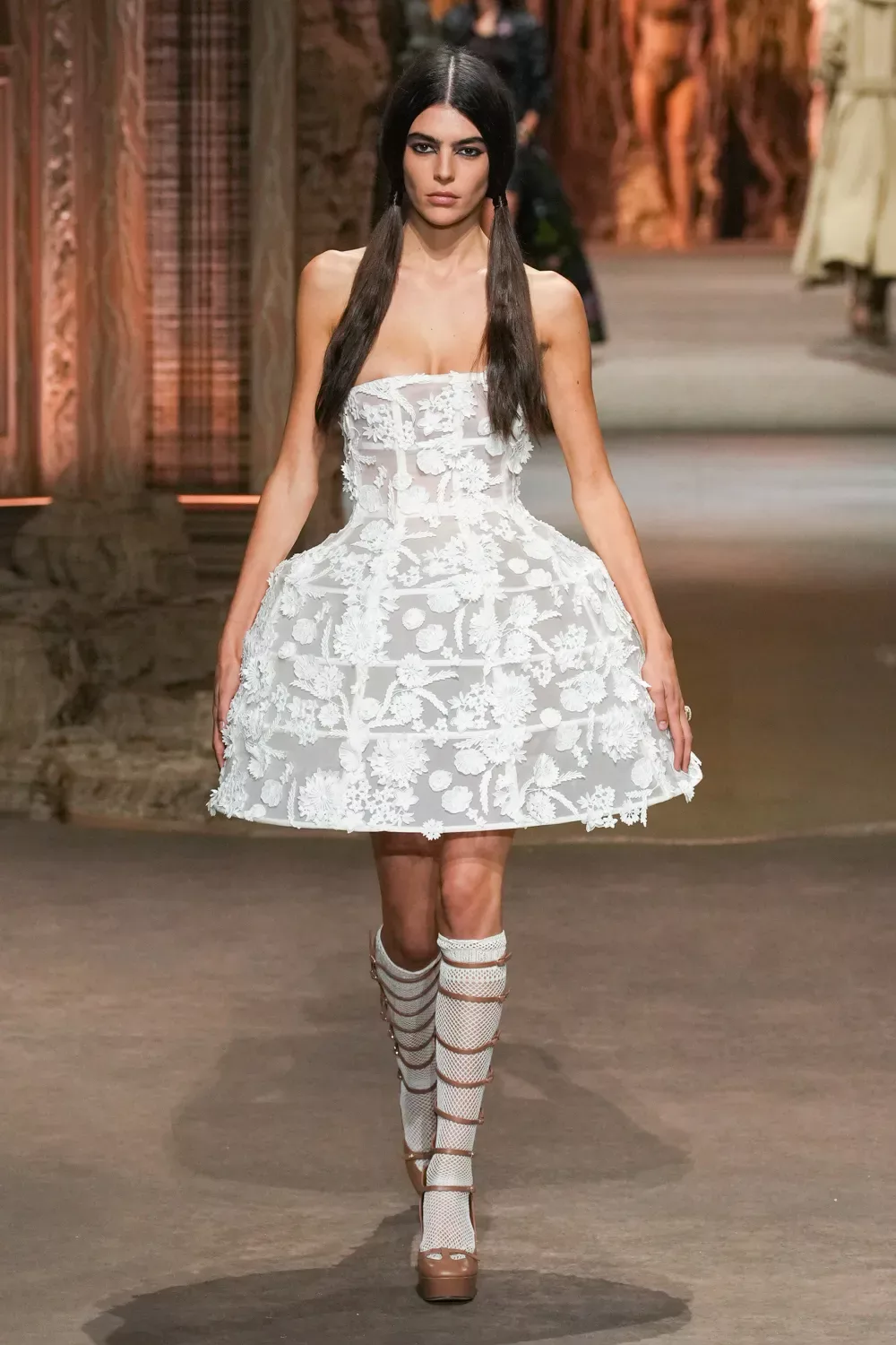 CD xuân hè 2023 look 62