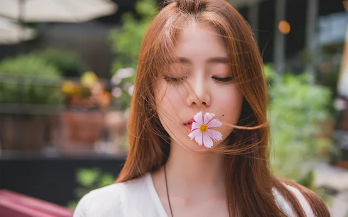 Chăm sóc và ủ tóc trước khi đi du lịch để có được mái tóc đẹp, bồng bềnh