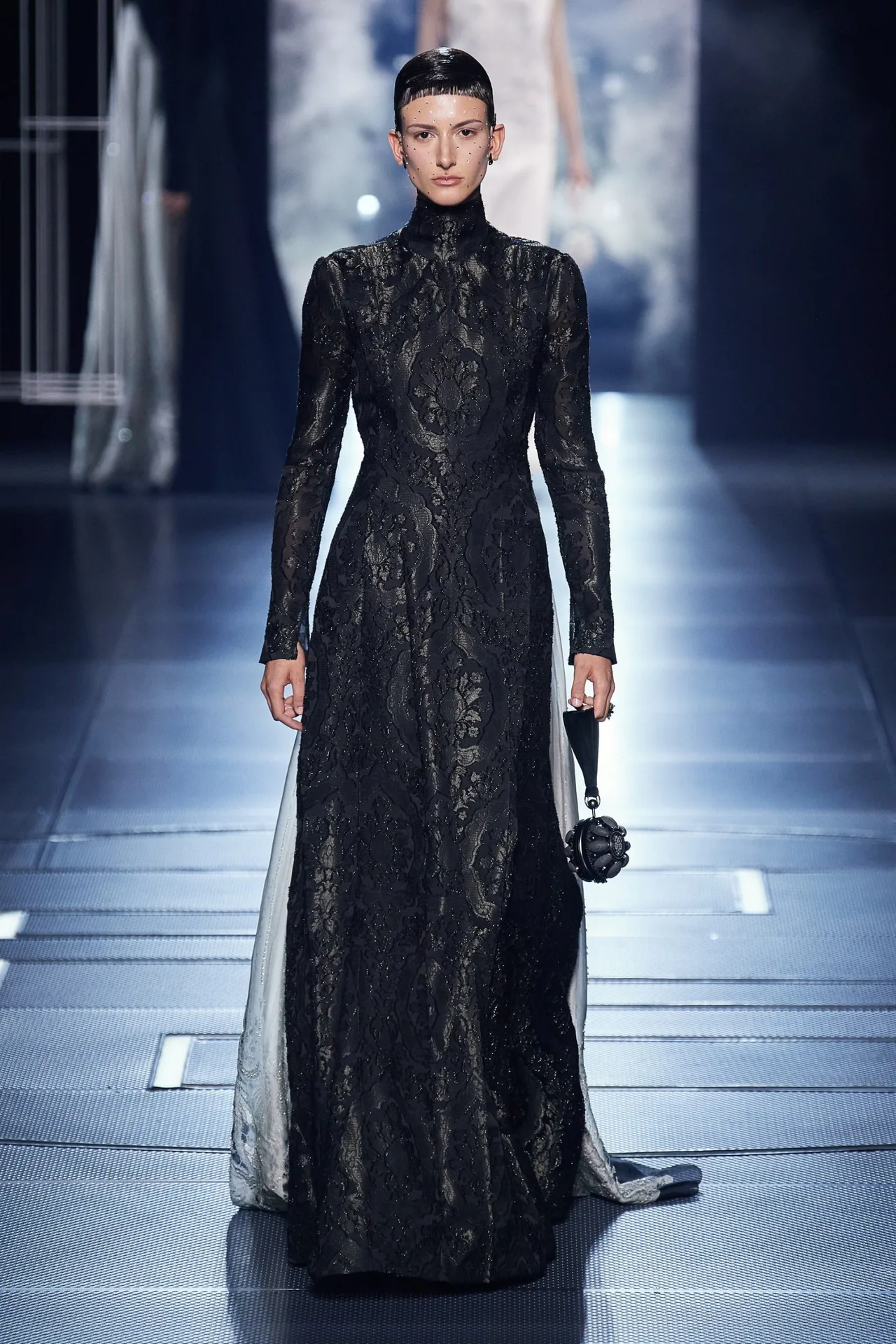 fendi show xuân hè 2022