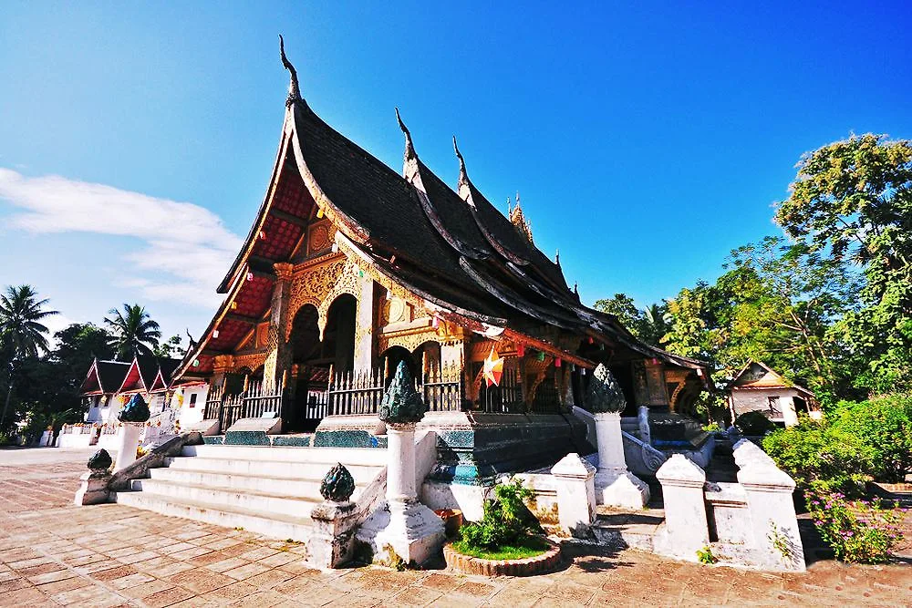 Luang Prabang: Thành phố linh thiêng của những ngôi chùa vàng
