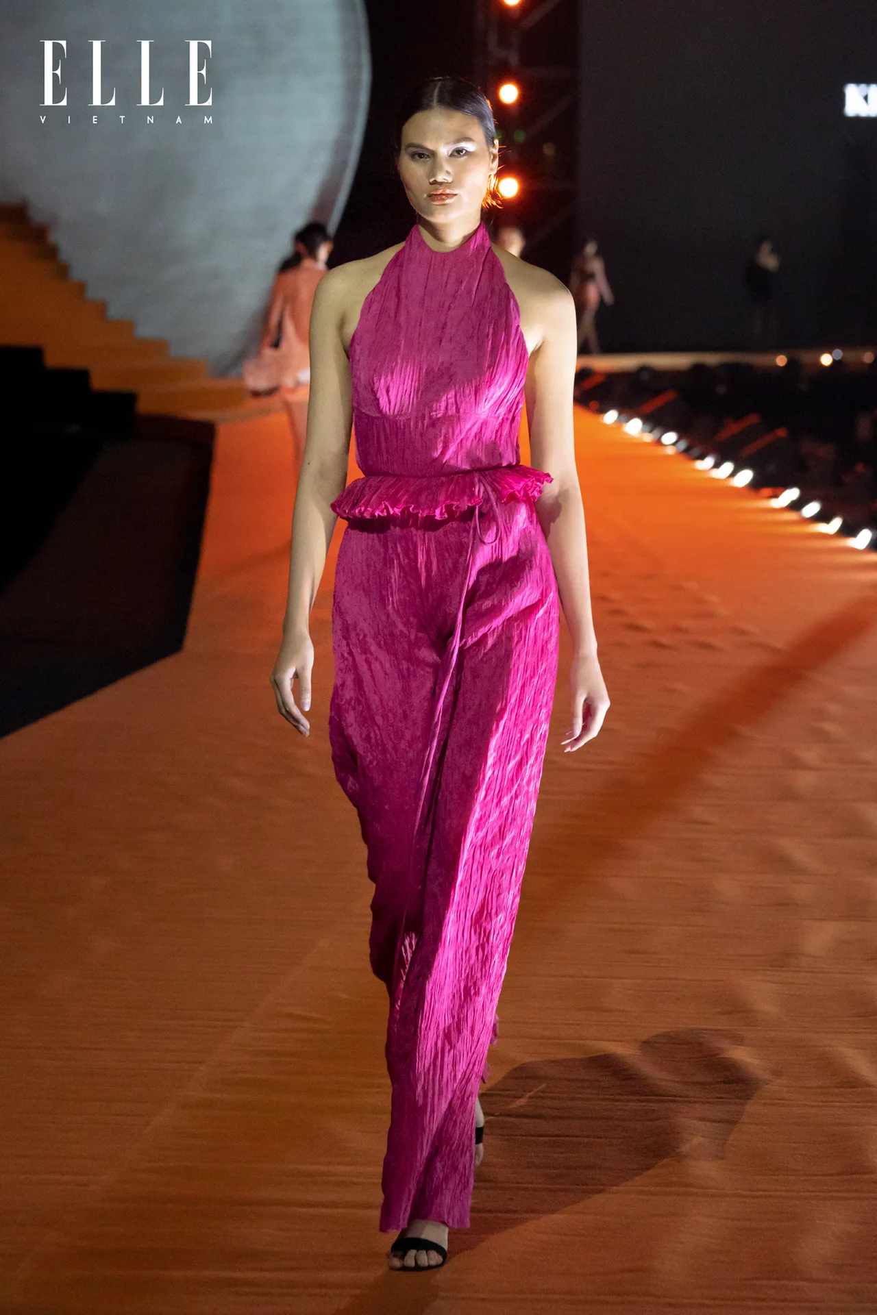 ELLE Fashion Show 2022 KHAAR BST Tóc look 15
