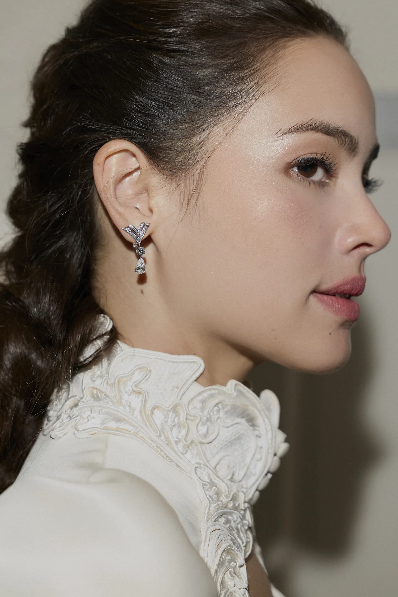 Trang sức Louis Vuitton đồng hành cùng cô dâu Yaya Urassaya trong ngày trọng đại