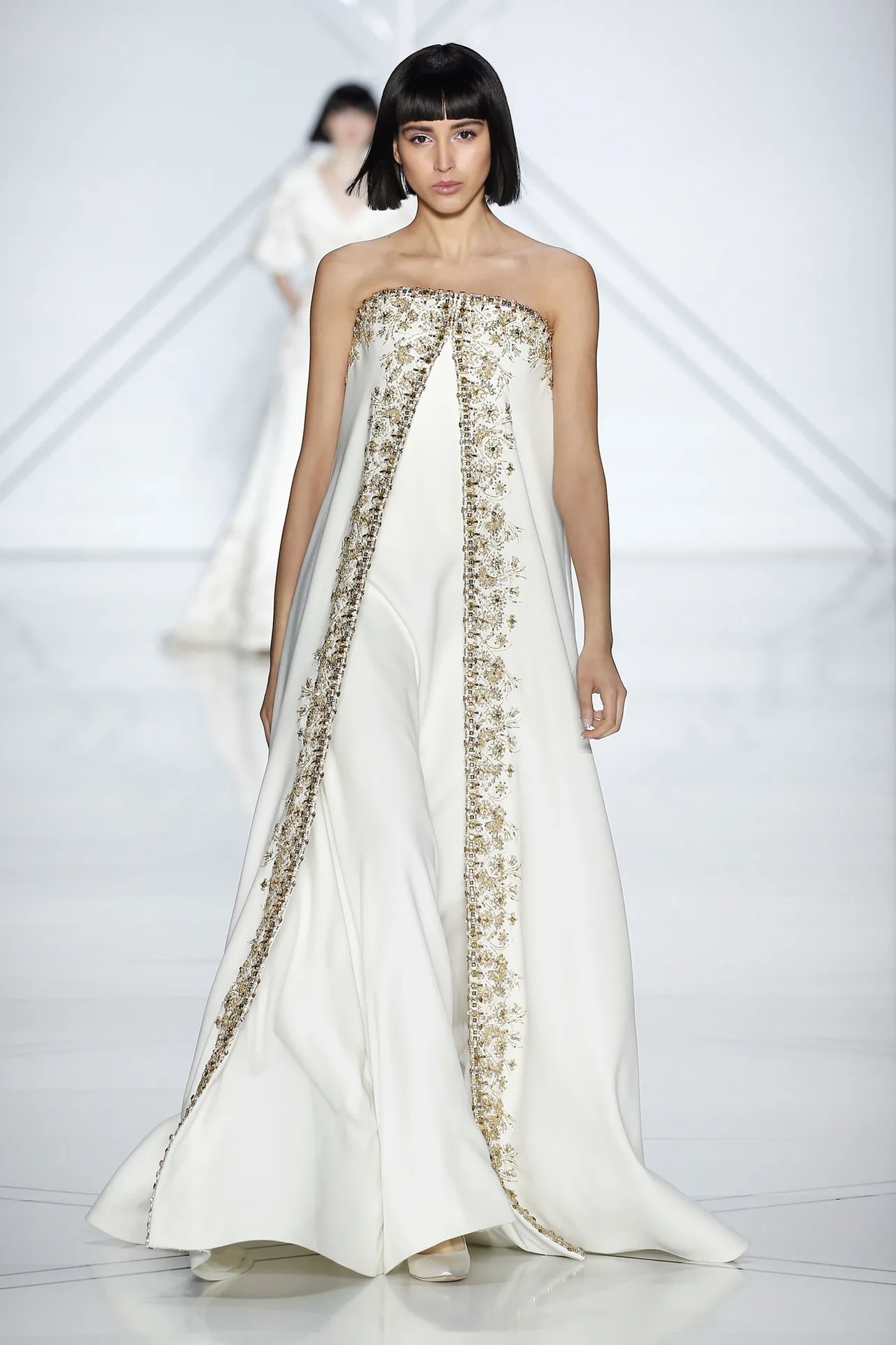 Những BST nổi bật tại tuần lễ Haute Couture Xuân-Hè 2017 - ELLE VN