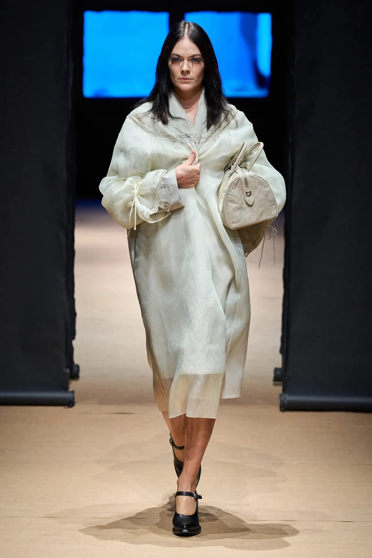 Prada Xuân Hè 2023 look 23