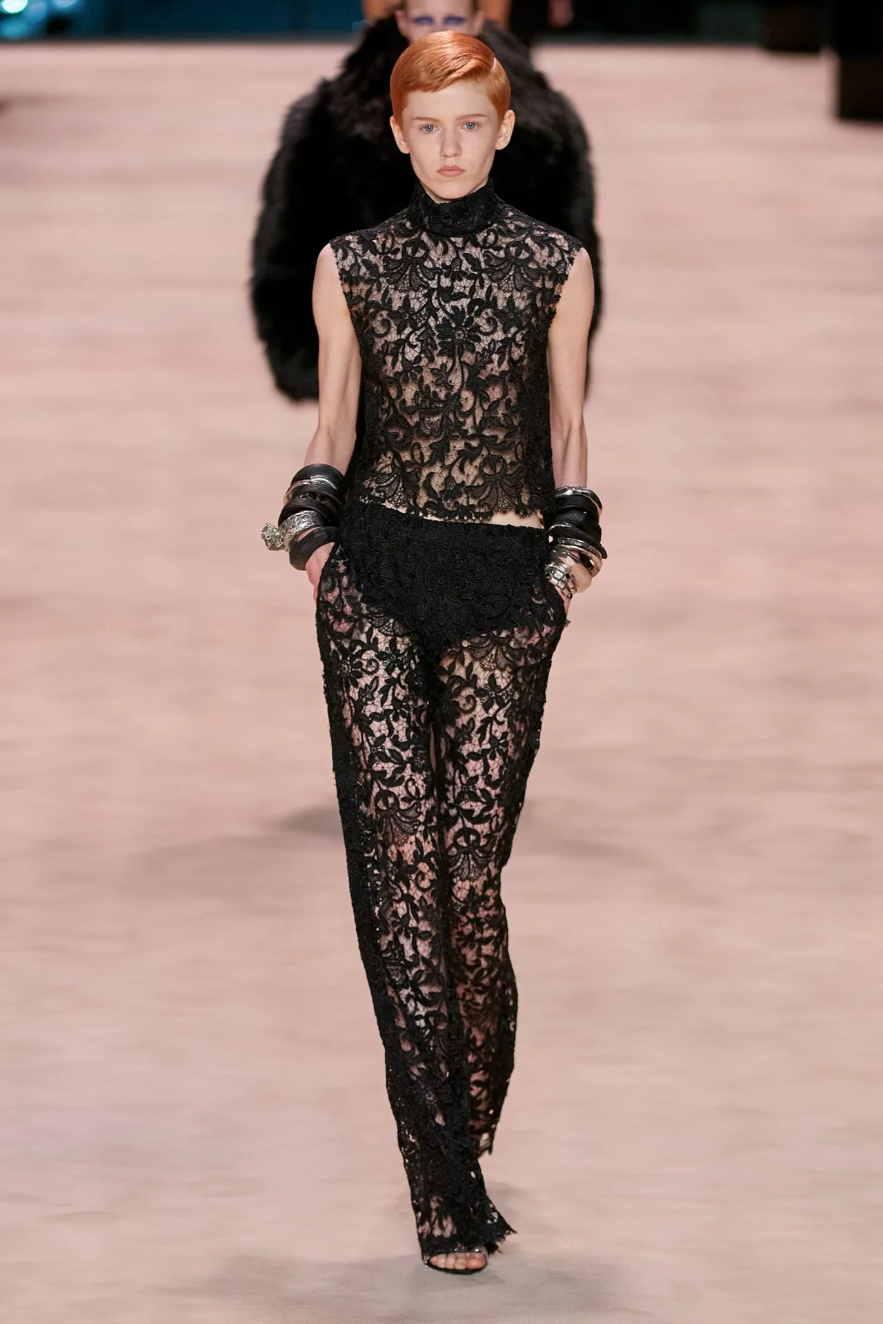 Saint Laurent ready-to-wear mùa Đông 2022 Look 42