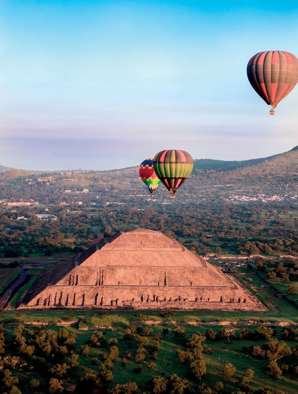 Mexico 1 du lịch Mexico ở Kim tự tháp mặt trời là di tích vĩ đại nhất do người Maya để lại
