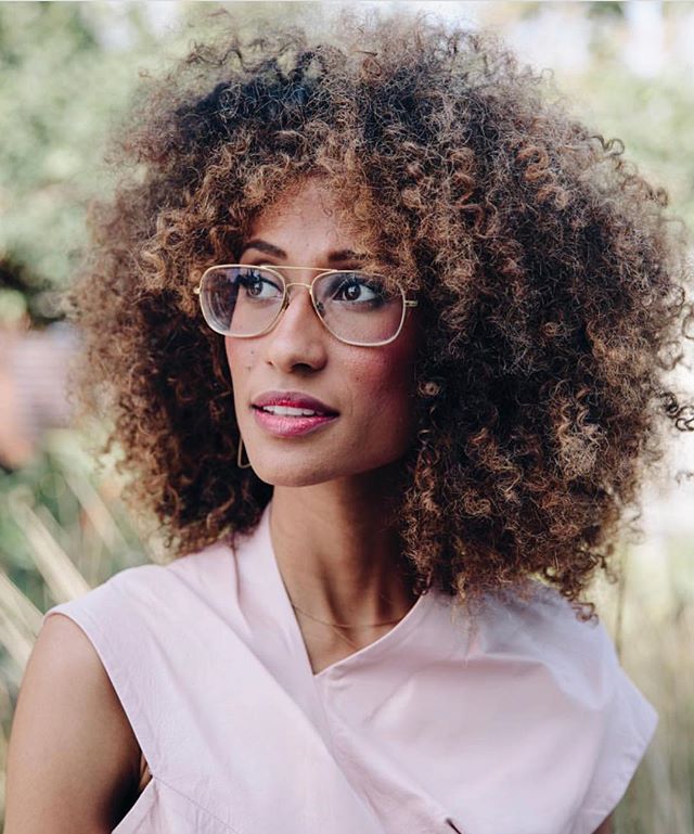 màu tóc nâu_elainewelteroth