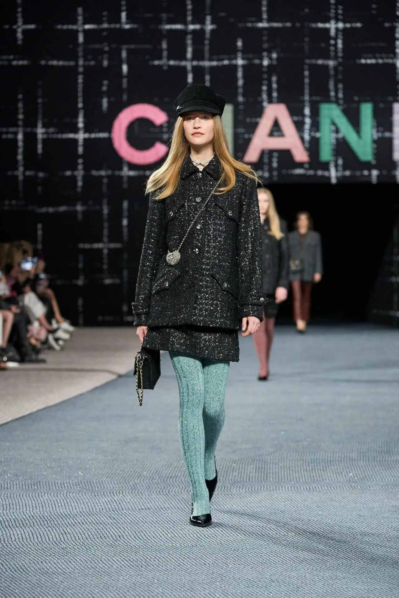 Chanel RTW Thu Đông 2022 look 48