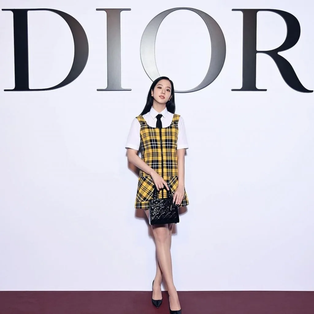 Thu nhập của BLACKPINK Jisoo