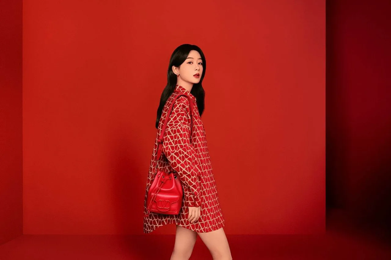 bộ sưu tập giáp thìn valentino