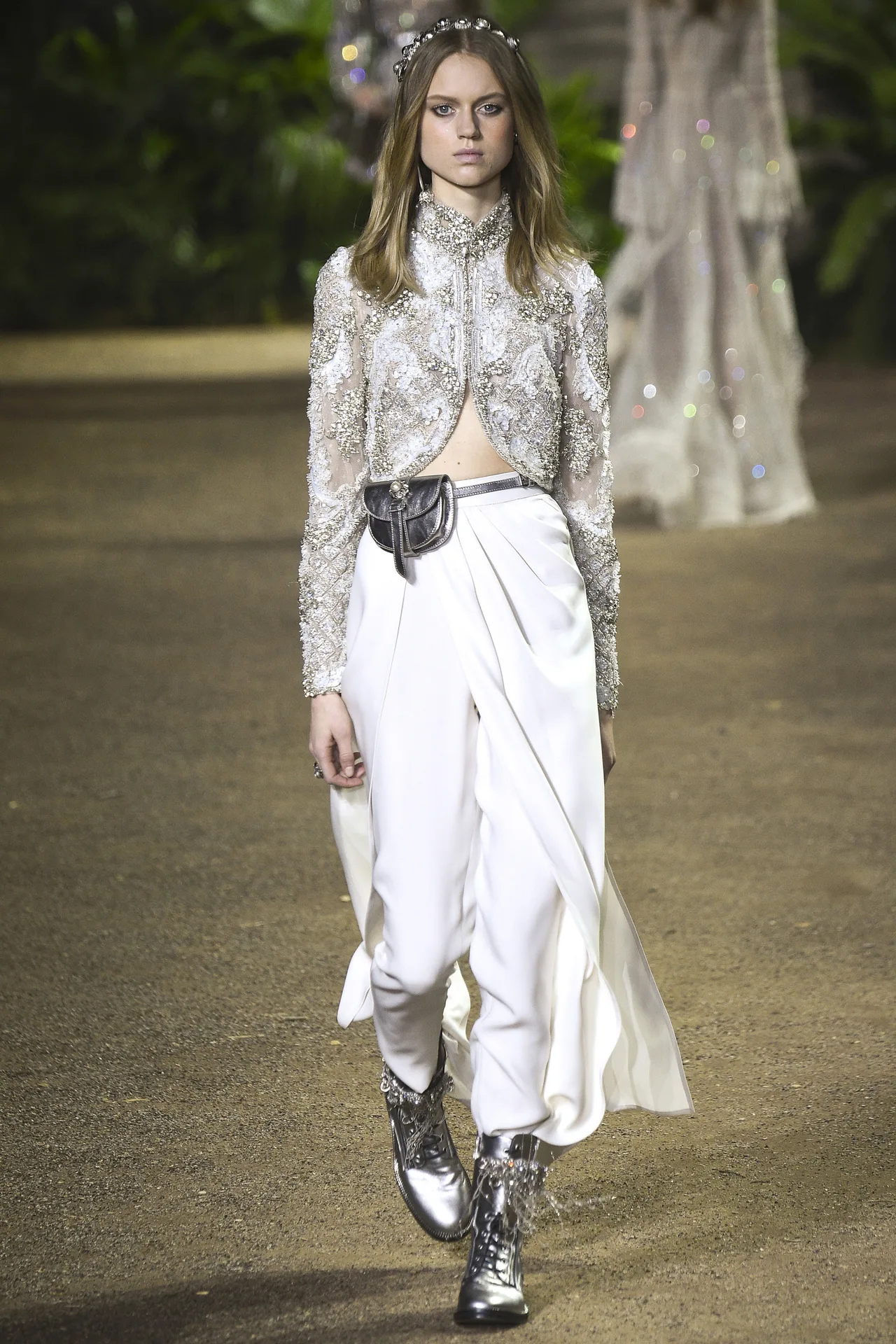 elie-saab-spring2016-ellevietnam(3)