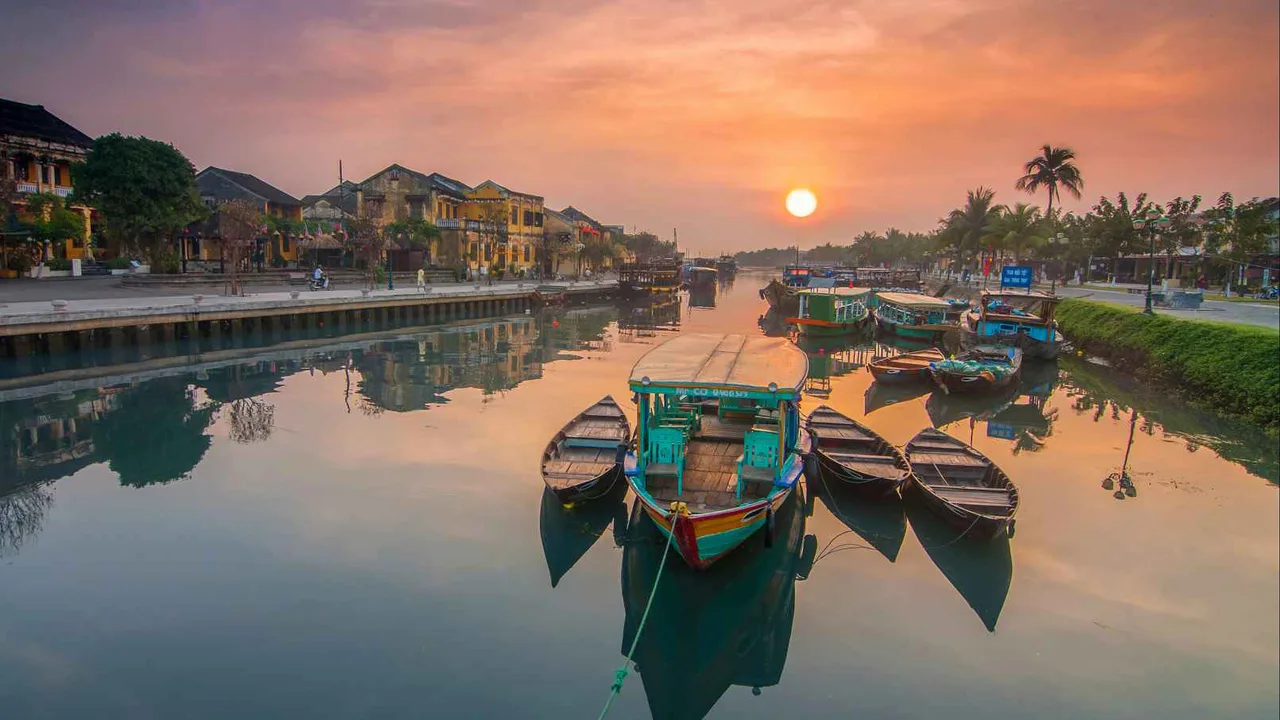 hội an việt nam lúc hoàng hôn