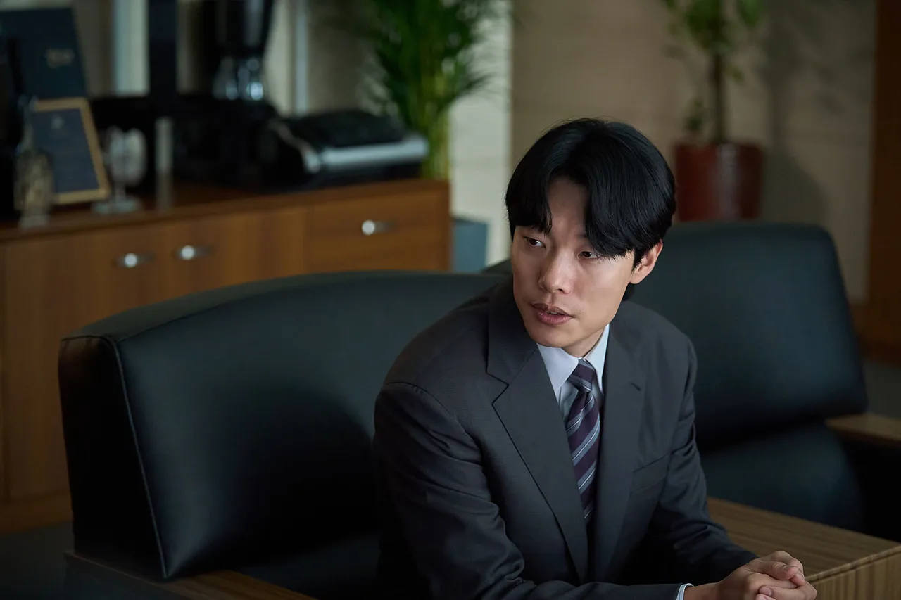 nhân vật min chan của ryu jun yeol trong phim revelations