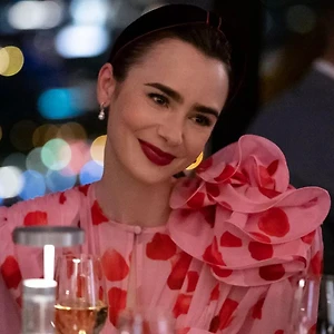 trang điểm kiểu Pháp trong emily in paris 3