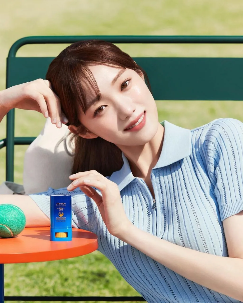 Chống nắng dạng thỏi là giải pháp tiện lợi của mùa Hè. Chống nắng dạng thỏi là giải pháp tiện lợi của mùa Hè.