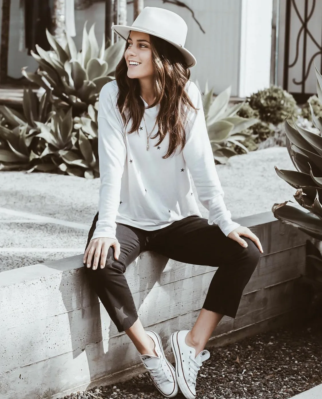 Karla Jordan quần lửng đen casual outfit
