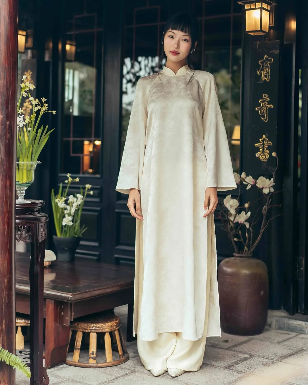 Áo dài tủ nhà mây
