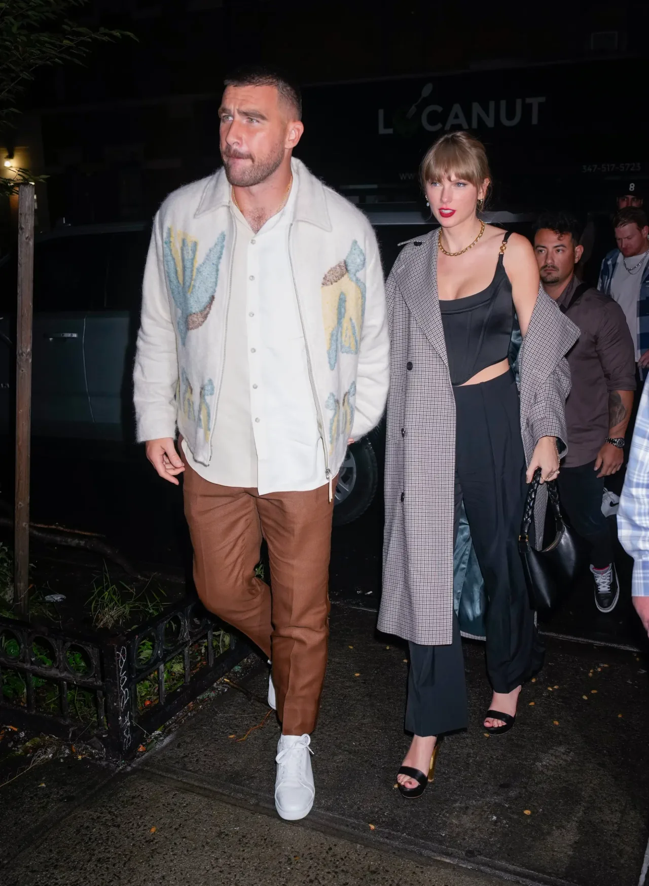 taylor swift travis kelce cặp đôi