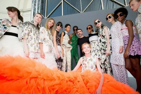 muoi-diem-noi-bat-tuan-le-couture-giamvalli