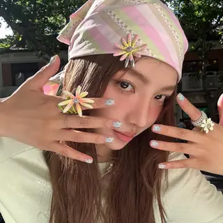 3 cô gái với 3 mẫu nail cho mùa Hè