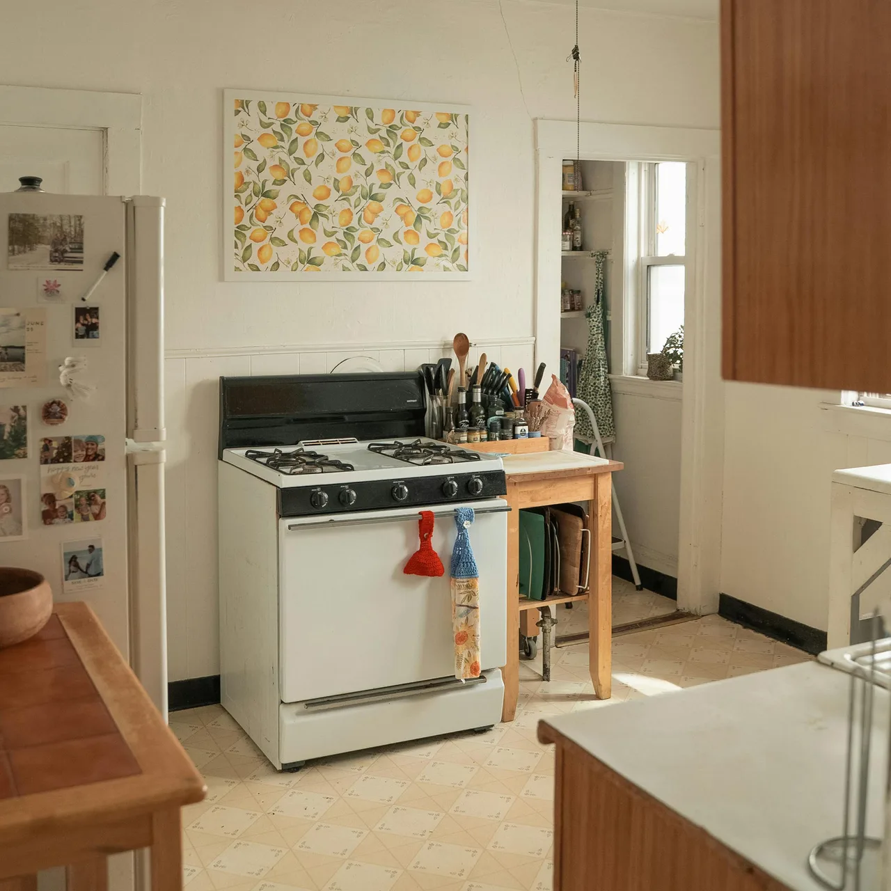 trang trí nhà bếp với tranh chủ đề thiên nhiên