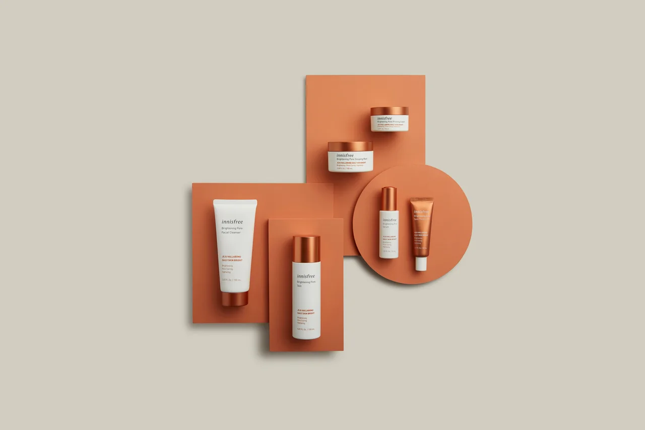 innisfree flat lay sản phẩm từ quýt