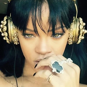 ANTI – Album thứ 8 của nữ ca sĩ Rihanna hướng nội hơn