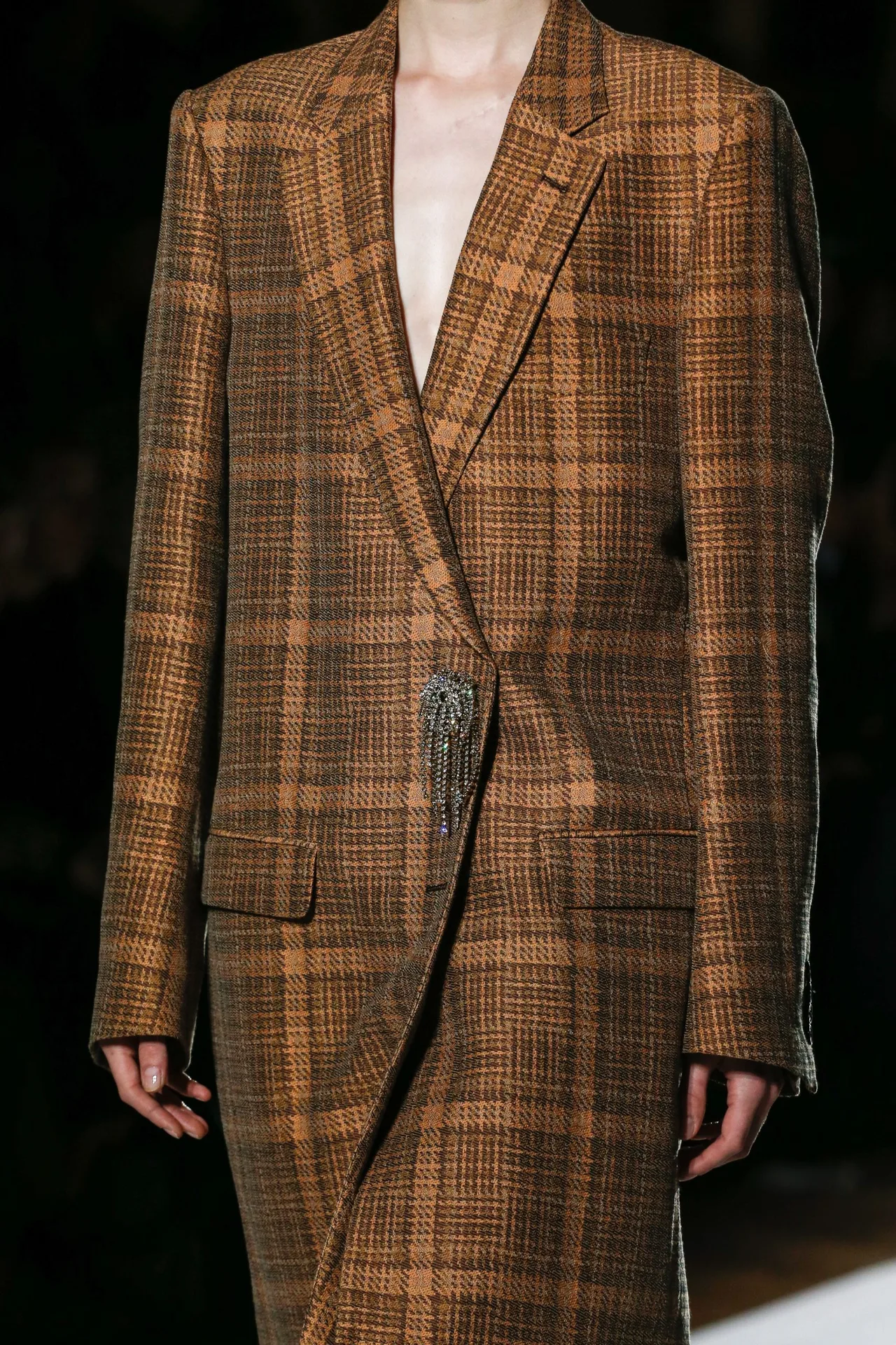 khuy áo Dries Van Noten
