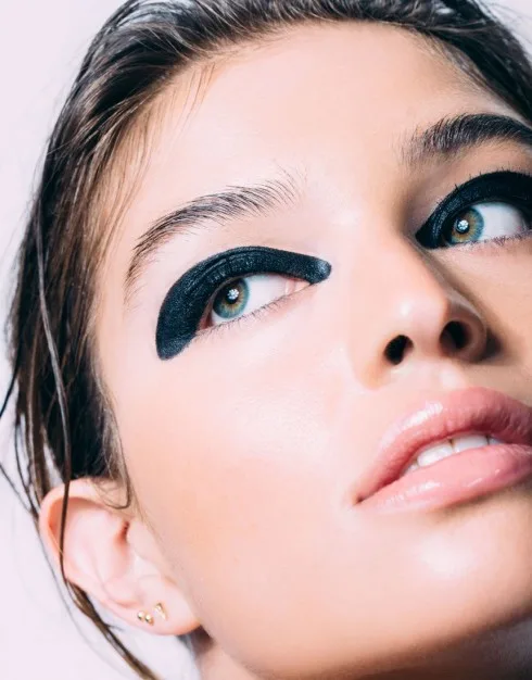 The Rounded Cat-Eye The Rounded Cat-Eye