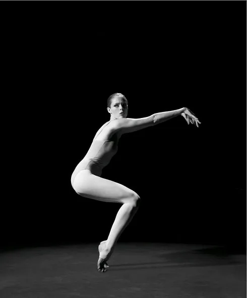 coco-rocha-cach-tao-dang-chup-anh-pose-8-elle-network.jpg