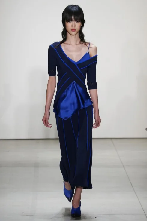 Áo vắt chéo từ Prabal Gurung