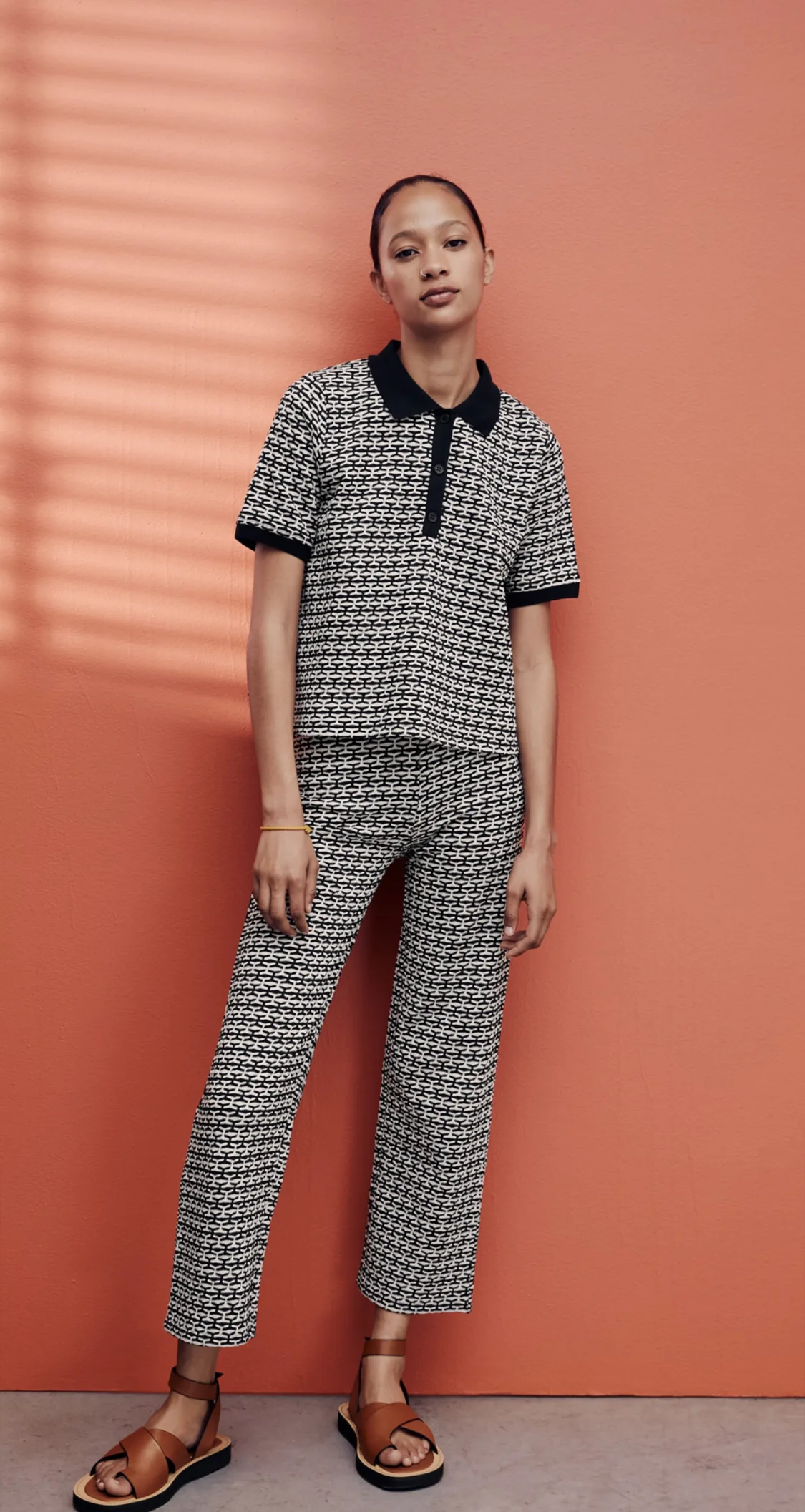 Set đồ họa tiết áo quần zara