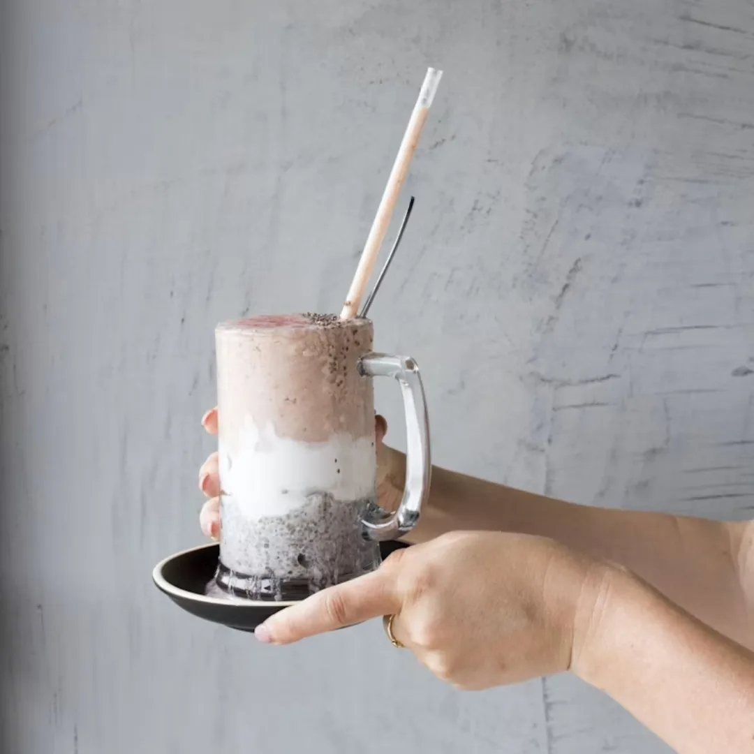 Pudding hạt chia và dâu