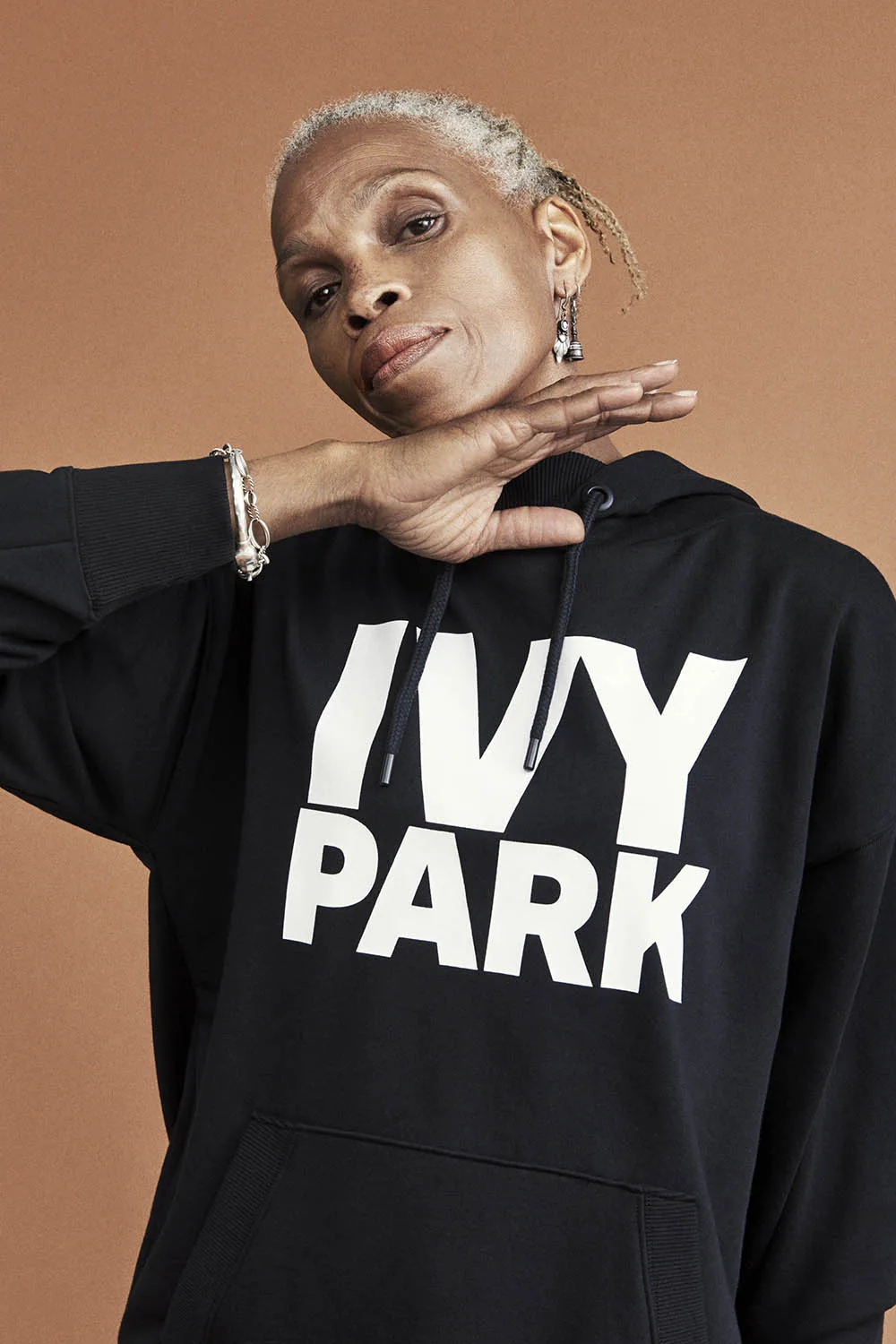 Beyoncé giới thiệu BST Thu đông 2017 mới nhất của thương hiệu Ivy Park Beyoncé giới thiệu BST Thu đông 2017 mới nhất của thương hiệu Ivy Park