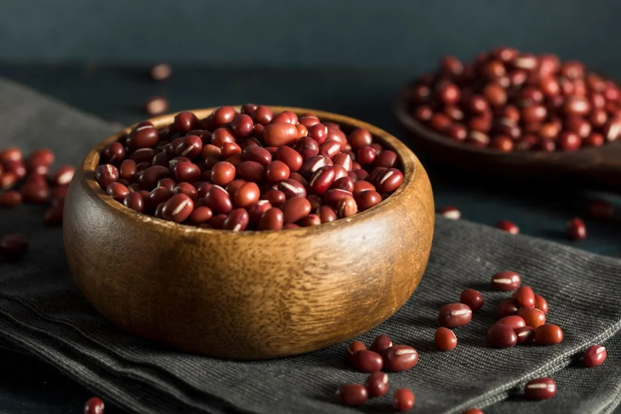 Tẩy tế bào chết bằng đậu Azuki.